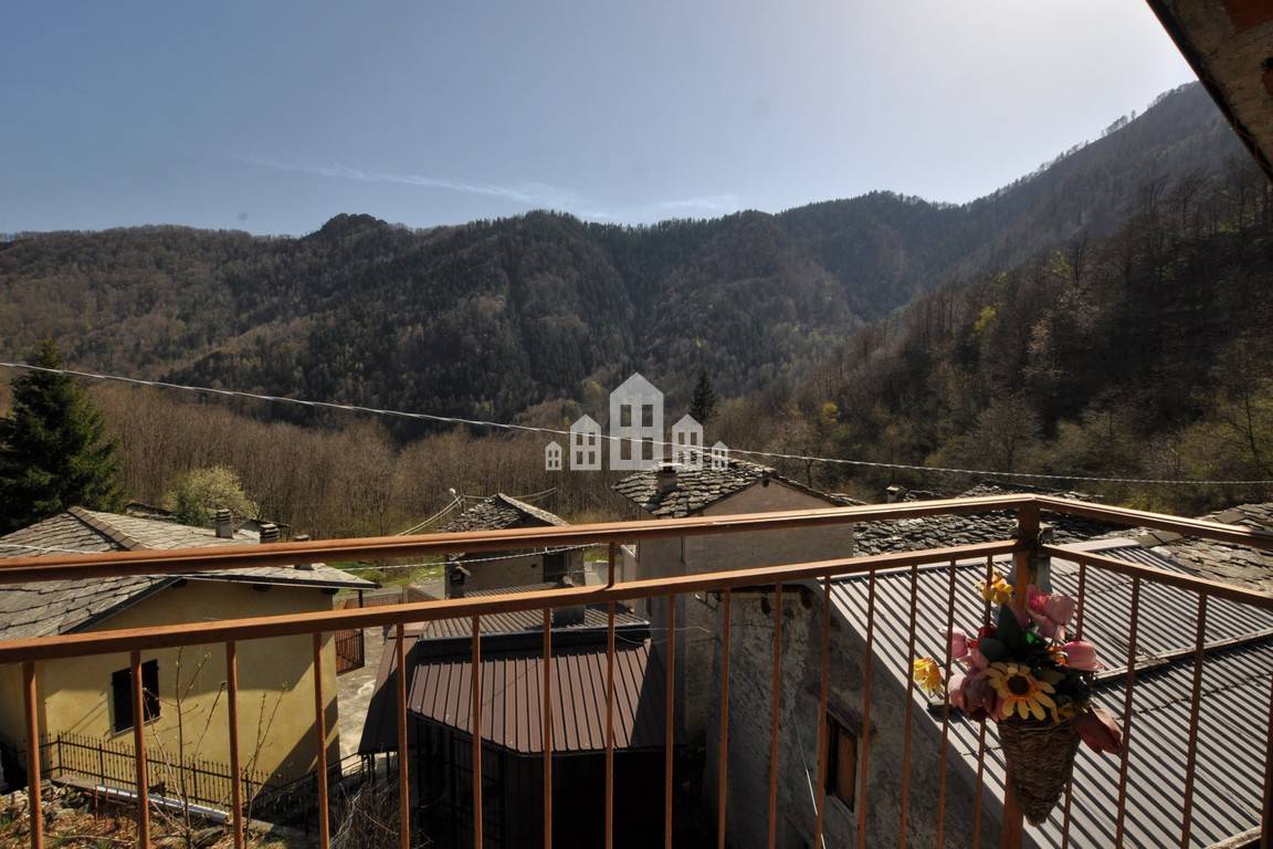 Casa semindipendente in vendita a Ribordone