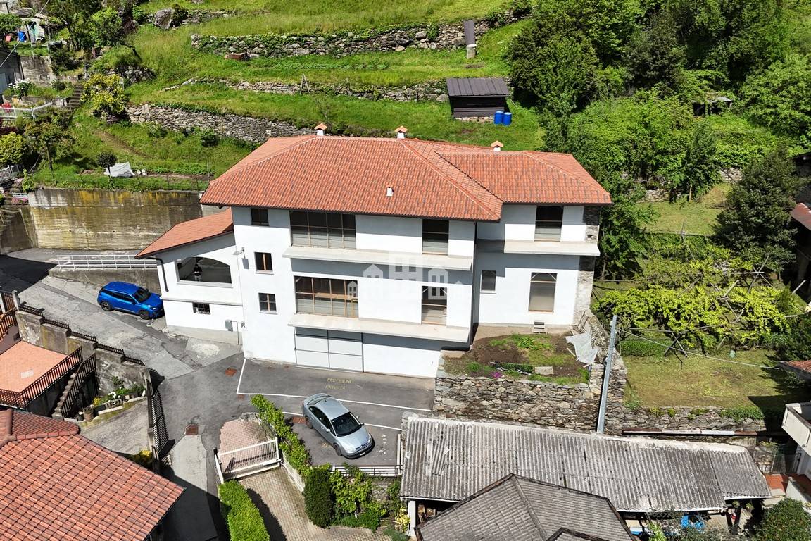 Casa indipendente in vendita a Pont-Canavese