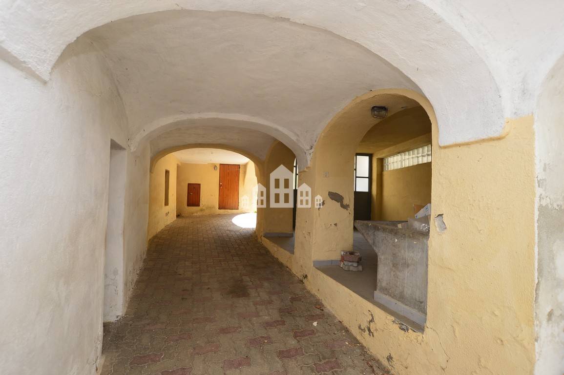 Casa semindipendente in vendita a Val di Chy, Lugnacco