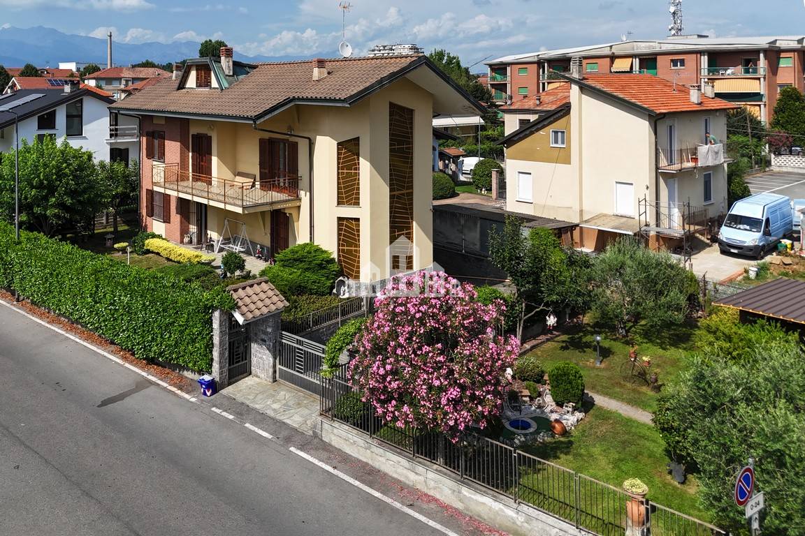 Villa in vendita a Rivarolo Canavese