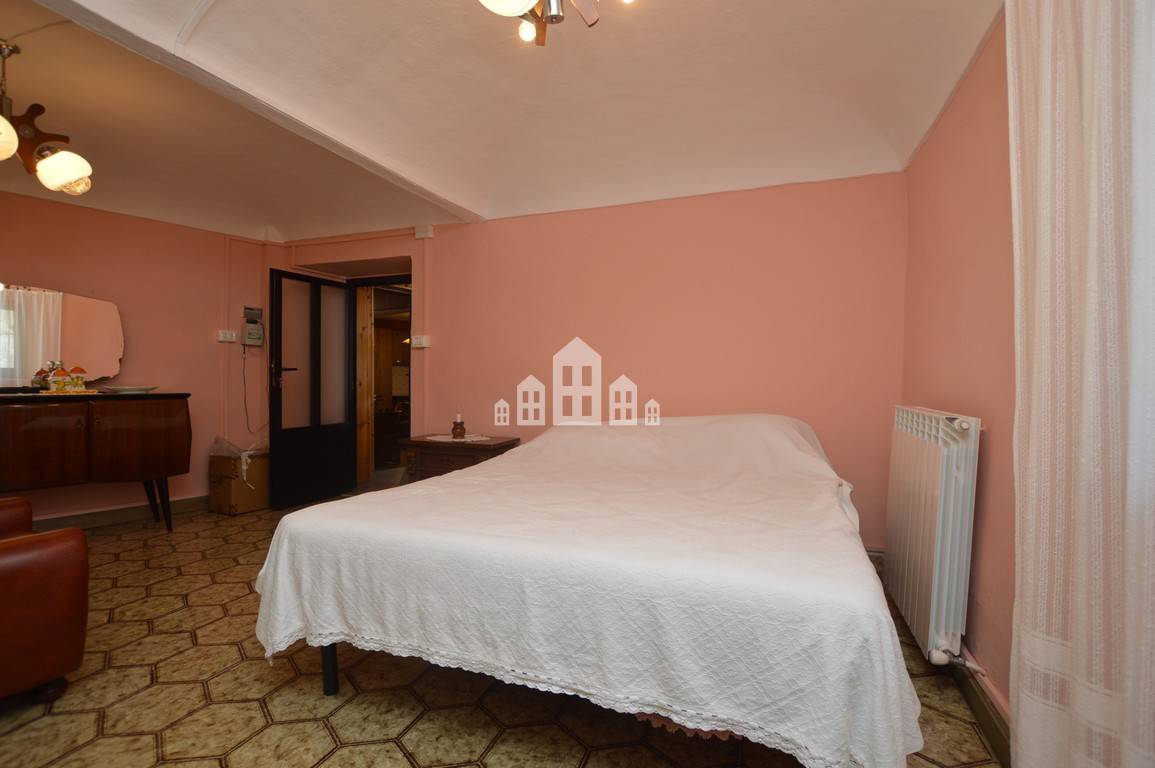 Casa semindipendente in vendita a Val di Chy, Lugnacco