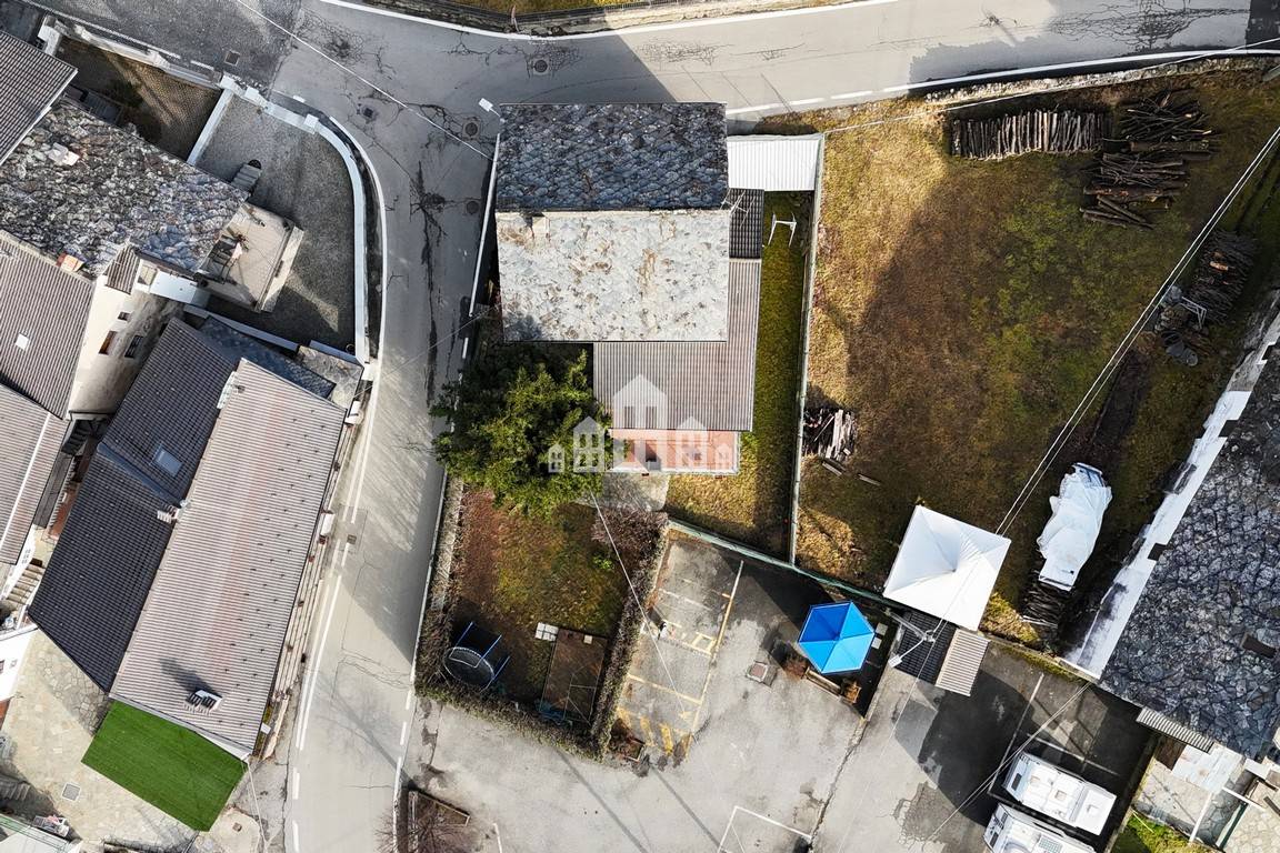 Casa indipendente in vendita a Brosso