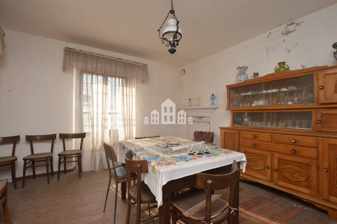 Casa semindipendente in vendita a Val di Chy, Lugnacco