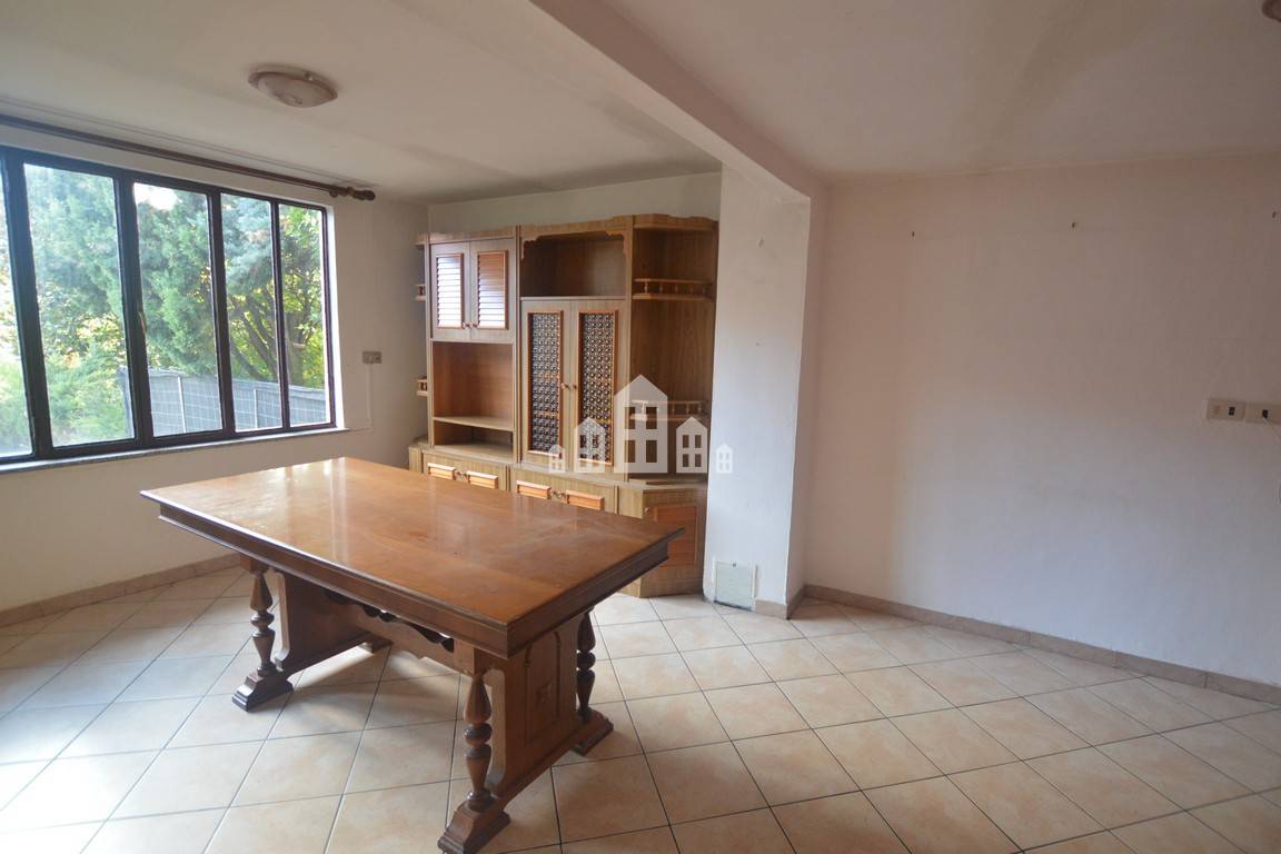 Casa semindipendente in vendita a Castelnuovo Nigra, Villa Castelnuovo