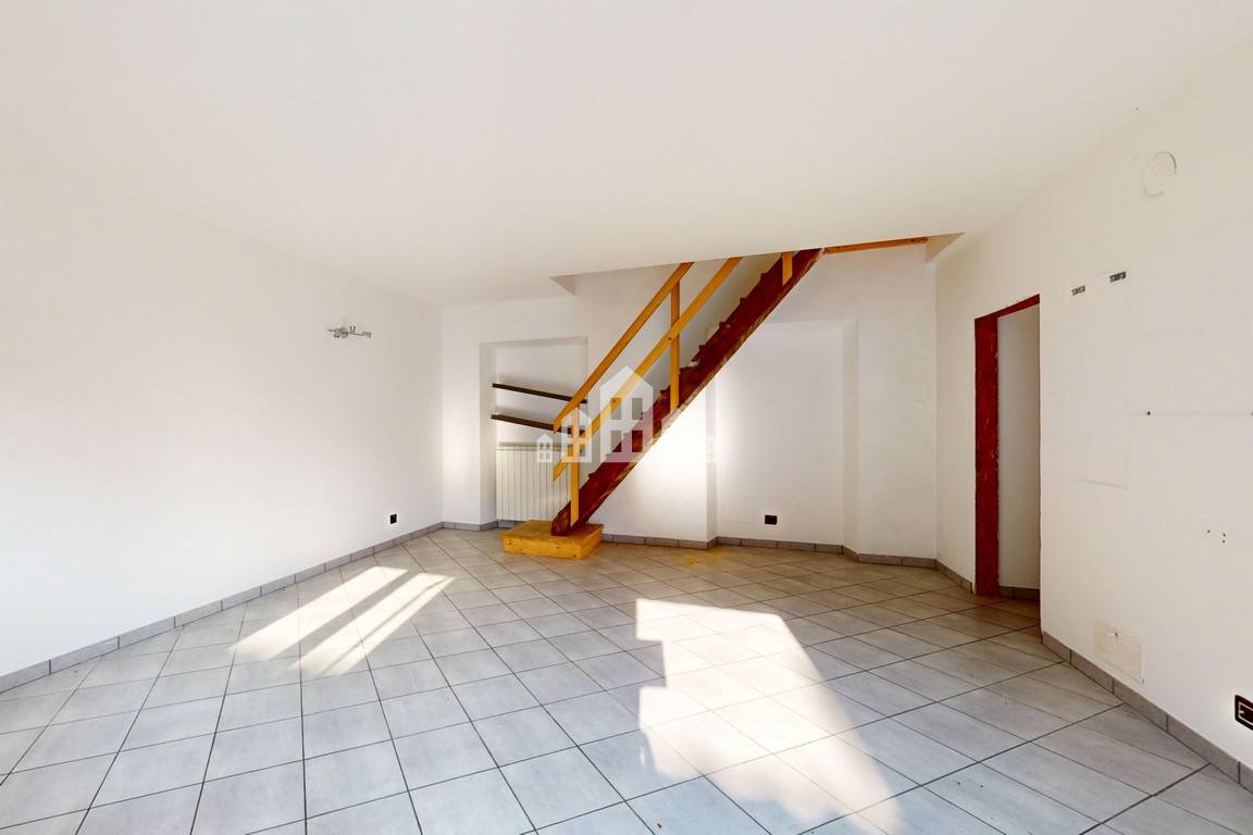 Casa semindipendente in vendita a Loranz