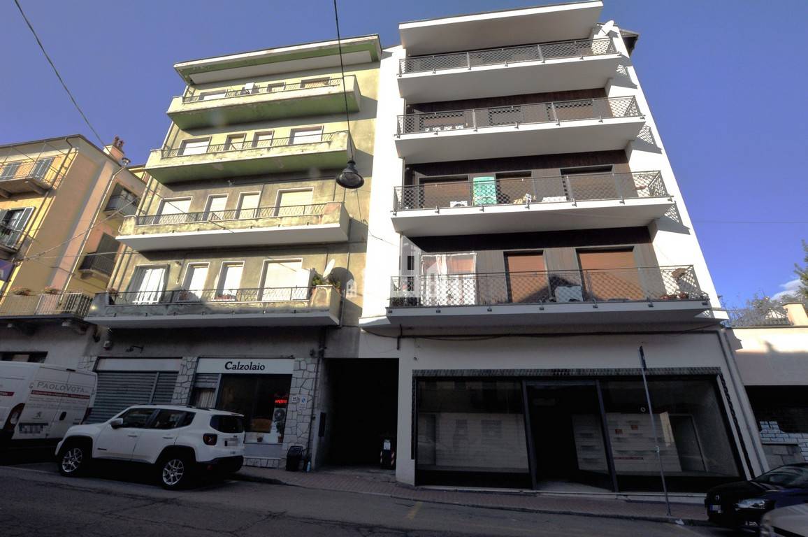 Locale commerciale in vendita a Cuorgn