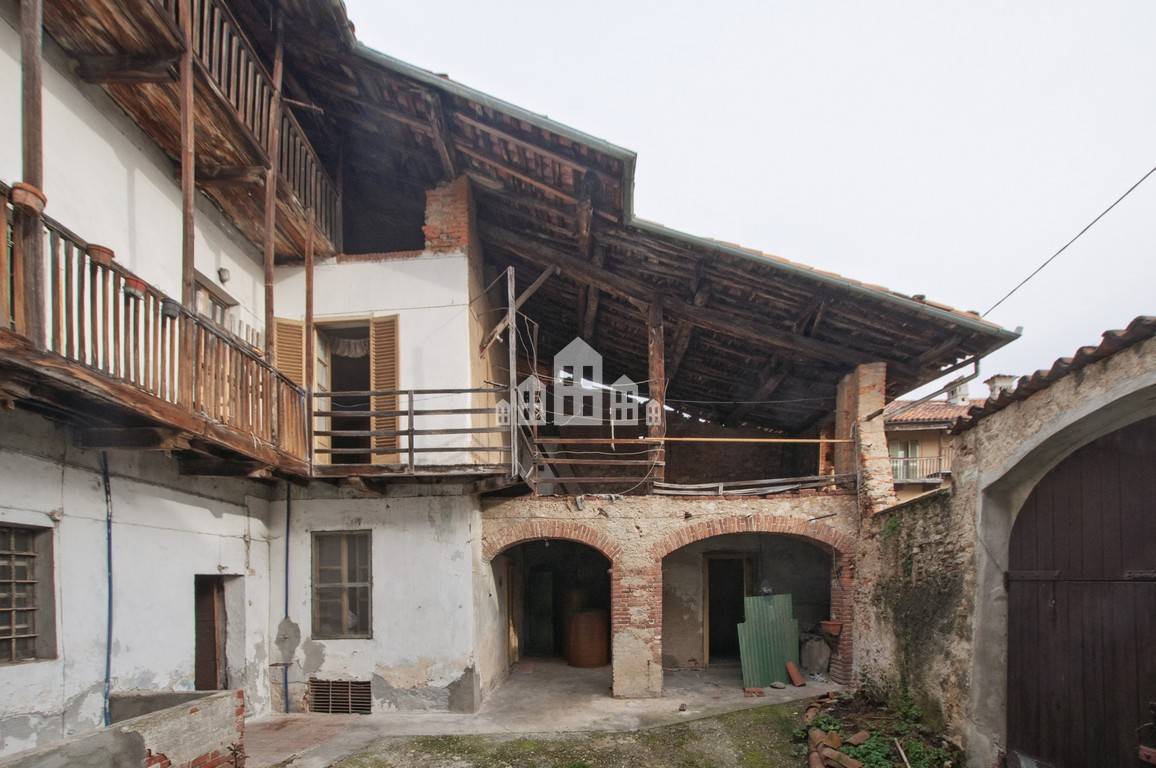 Casa semindipendente in vendita a Rivara