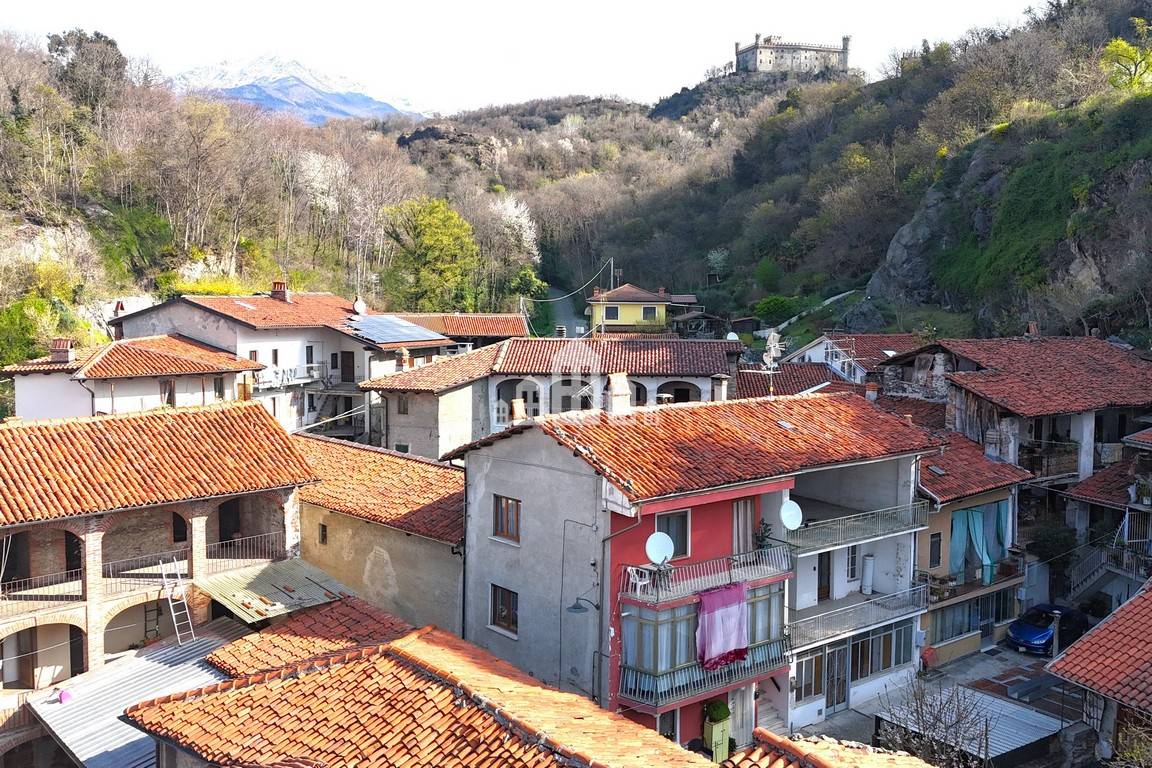 Casa semindipendente in vendita a Montalto Dora
