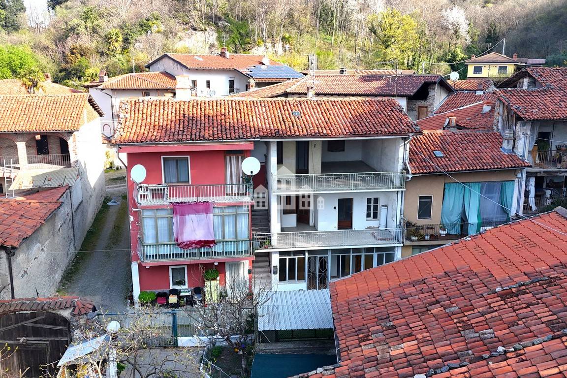 Casa semindipendente in vendita a Montalto Dora