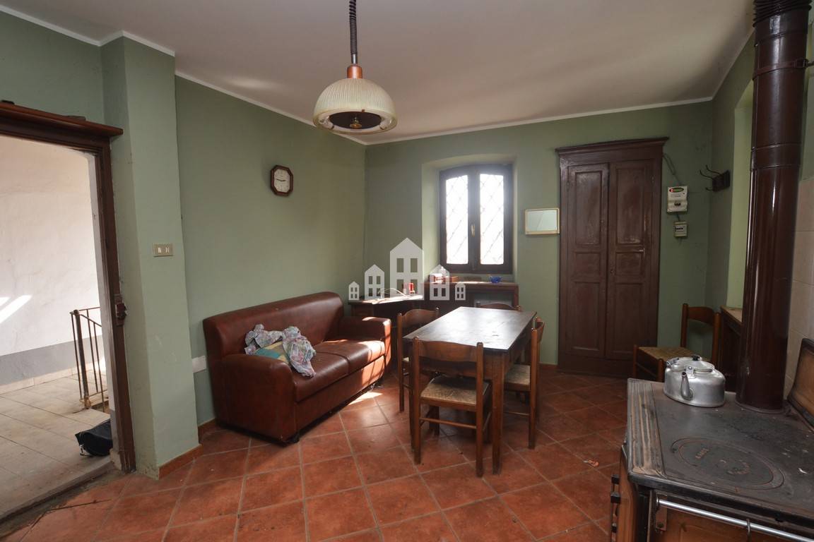 Casa semindipendente in vendita a Rueglio