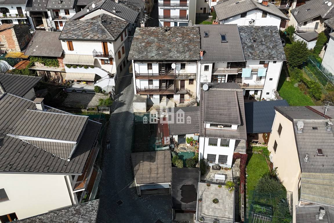 Casa semindipendente in vendita a Rueglio