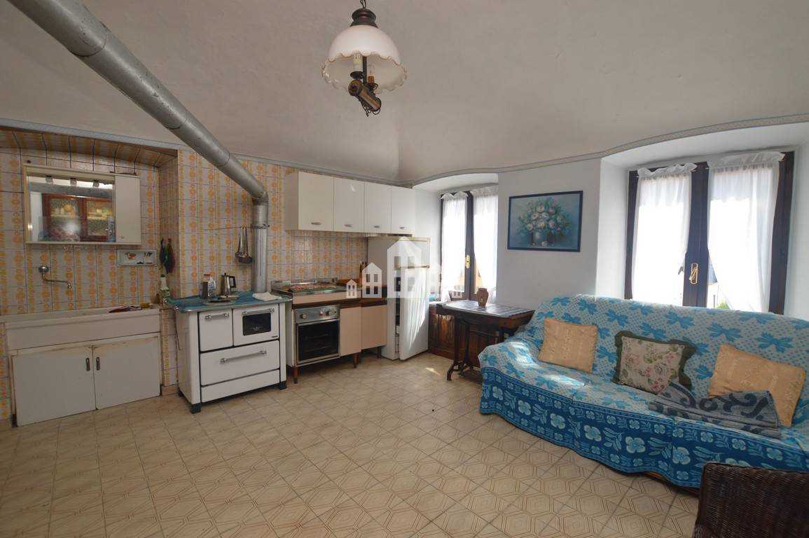 Casa semindipendente in vendita a San Colombano Belmonte