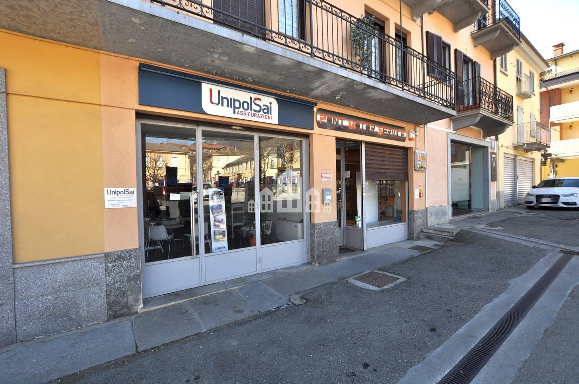 Locale commerciale in vendita a Pont-Canavese