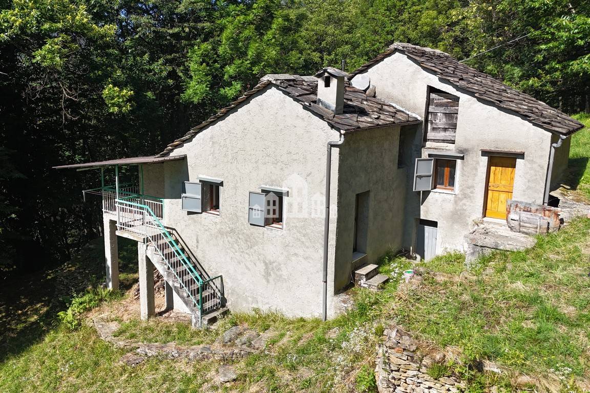 Casa semindipendente in vendita a Frassinetto