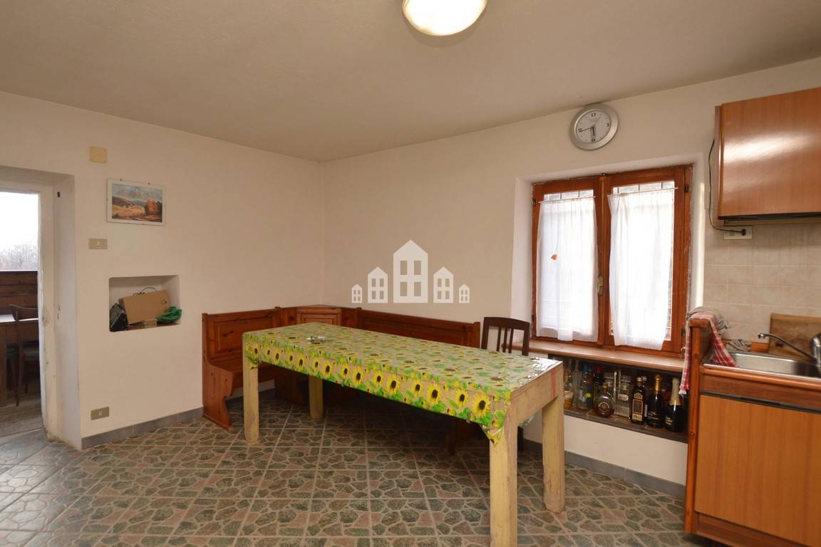 Casa indipendente in vendita a Issiglio