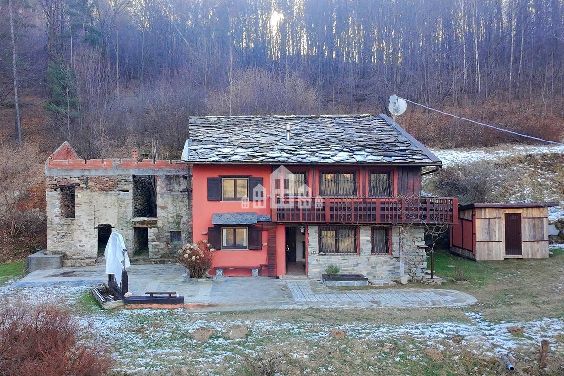 Casa indipendente in vendita a Valchiusa, Meugliano