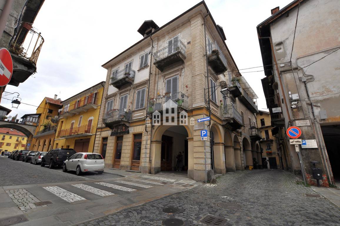 Locale commerciale in vendita a Cuorgn