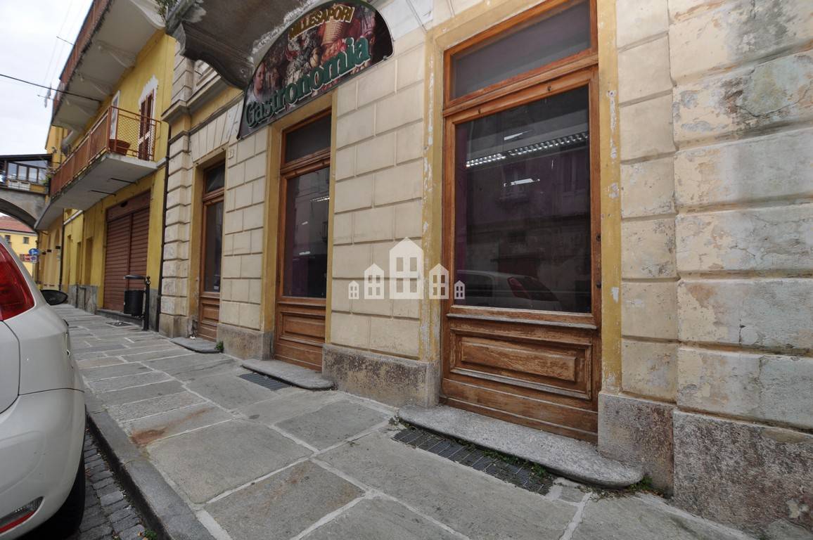 Locale commerciale in vendita a Cuorgn