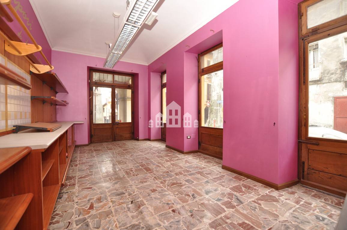 Locale commerciale in vendita a Cuorgn