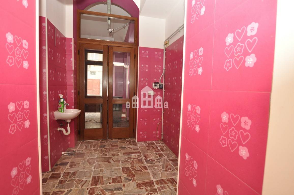 Locale commerciale in vendita a Cuorgn