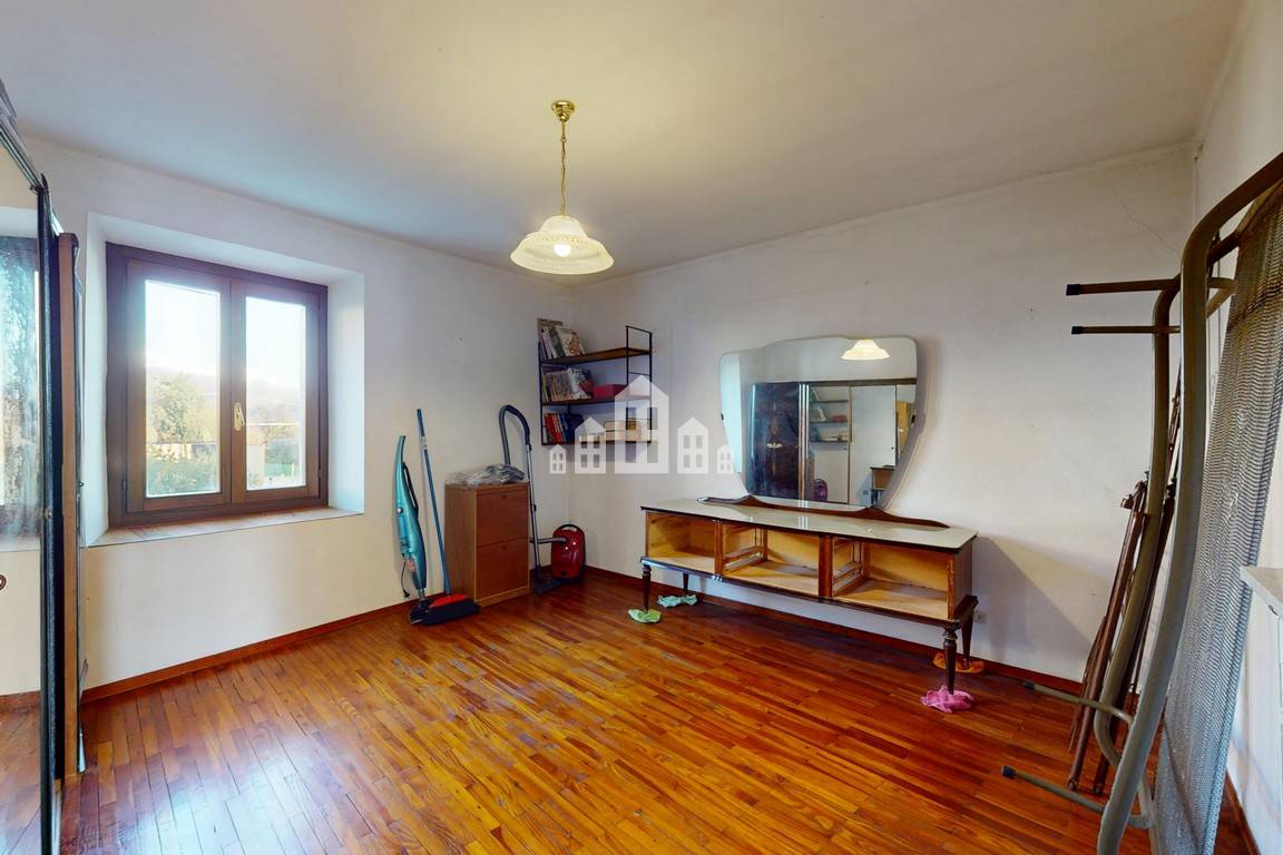 Casa indipendente in vendita a Loranz