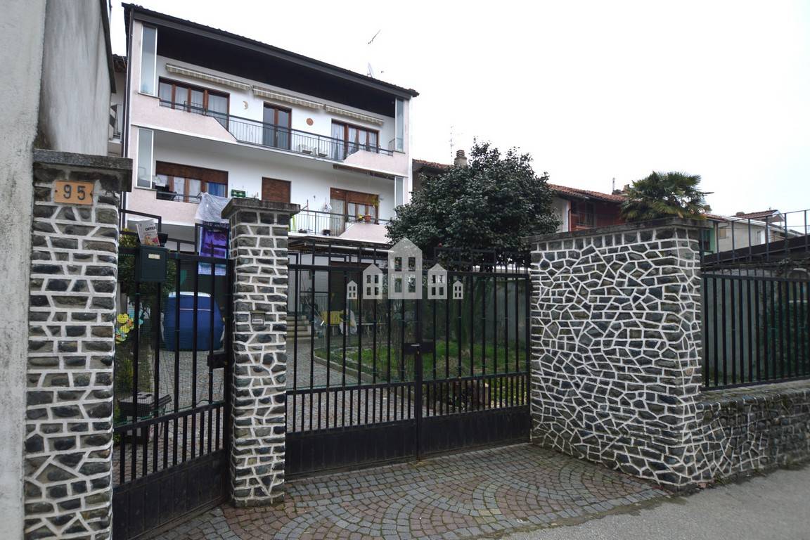 Bifamiliare in vendita a Vestign