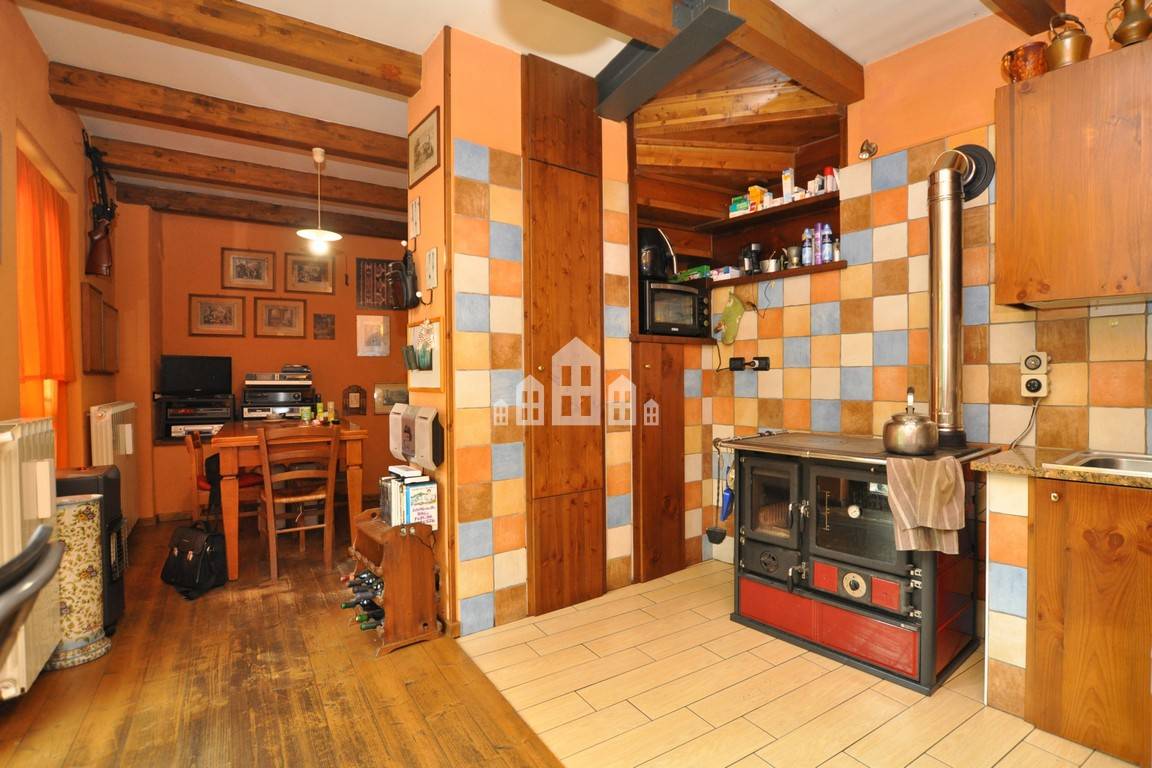 Casa indipendente in vendita a Castellamonte, Sant'Anna Boschi