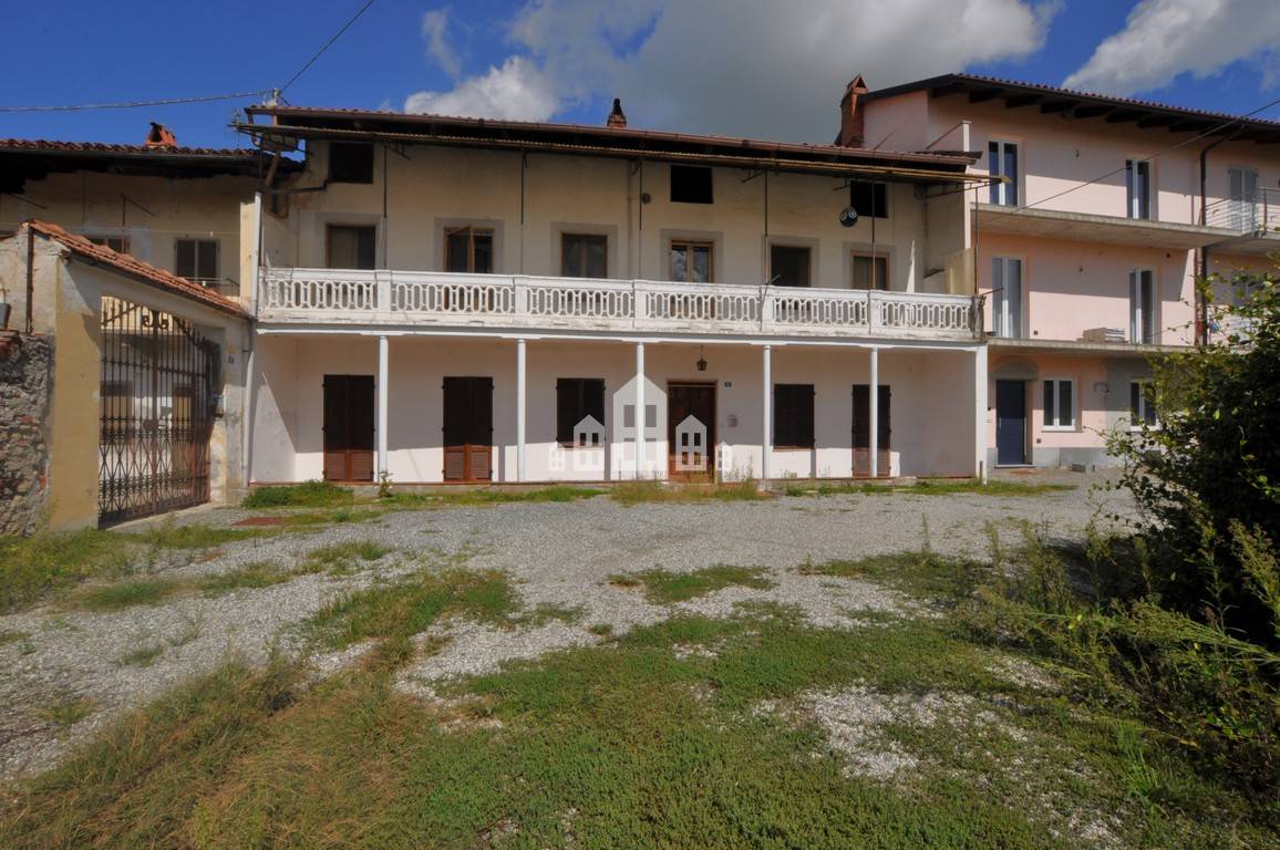 Casa semindipendente in vendita a Ozegna