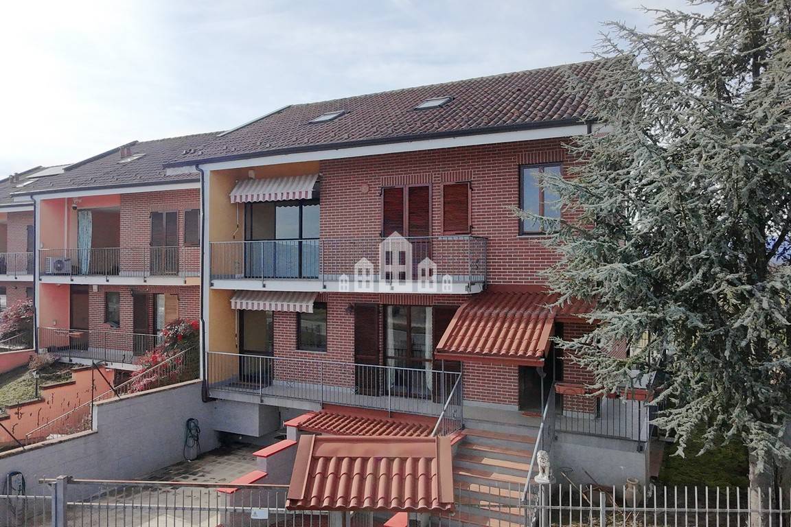 Villa a schiera di testa in vendita a San Giusto Canavese