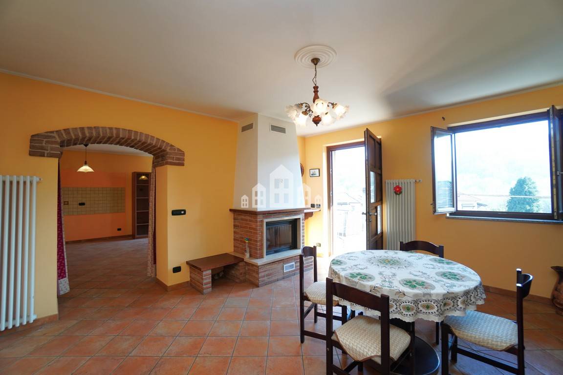 Casa semindipendente in vendita a San Colombano Belmonte