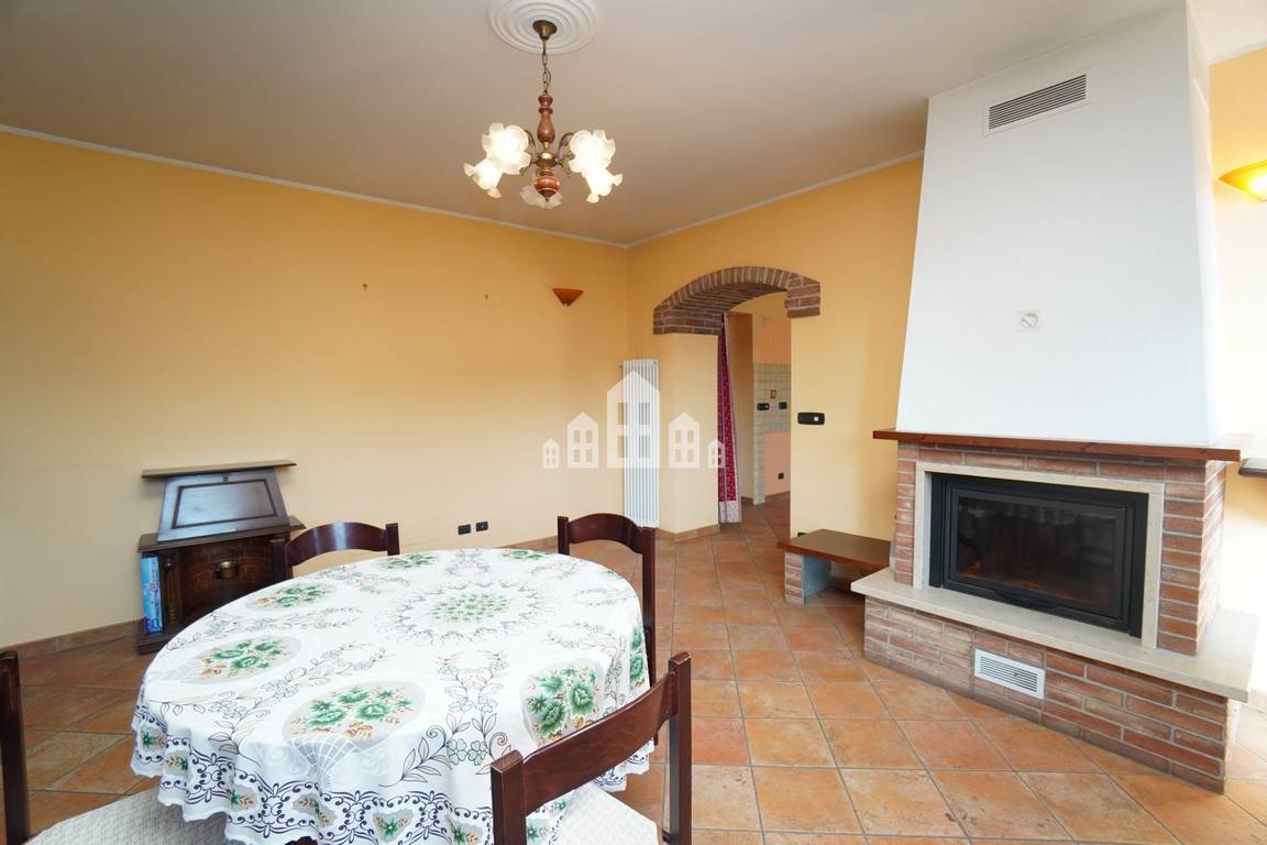 Casa semindipendente in vendita a San Colombano Belmonte