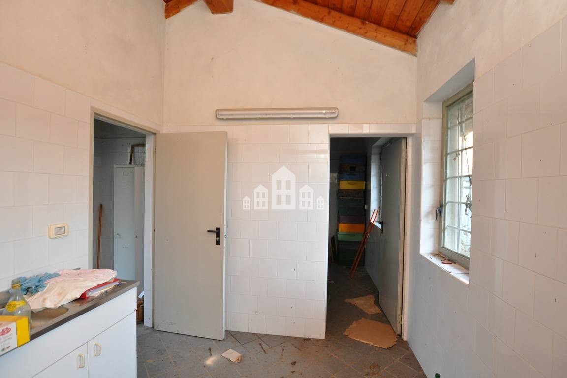 Deposito in vendita a Pont-Canavese