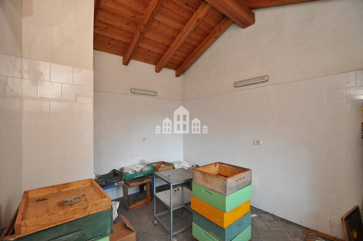 Deposito in vendita a Pont-Canavese