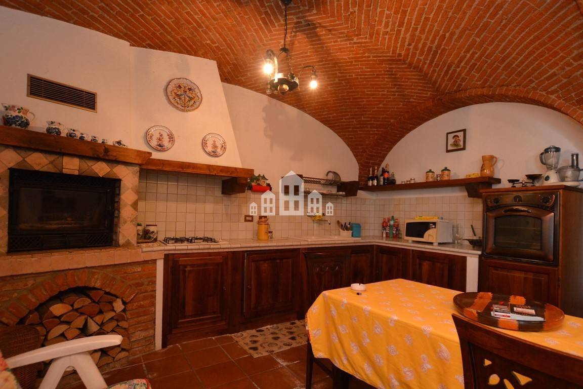 Casa semindipendente in vendita a Val di Chy, Gauna