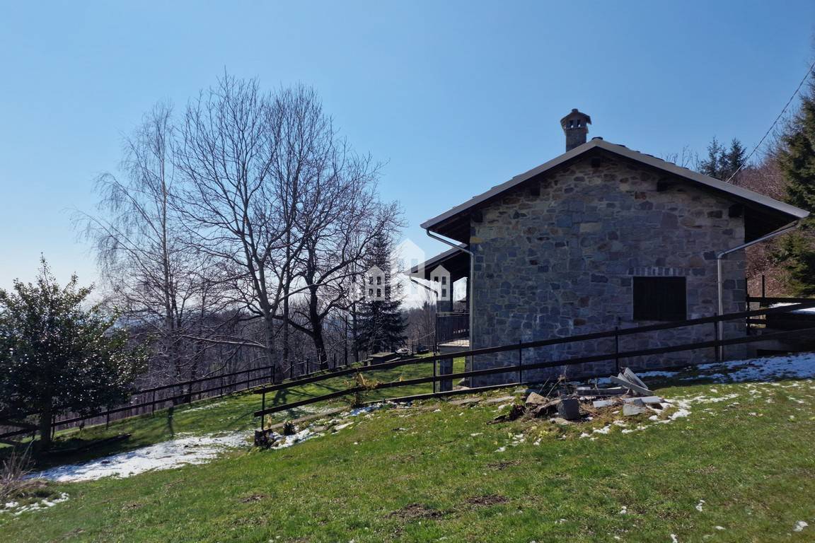Casa semindipendente in vendita a Valchiusa, Vico Canavese