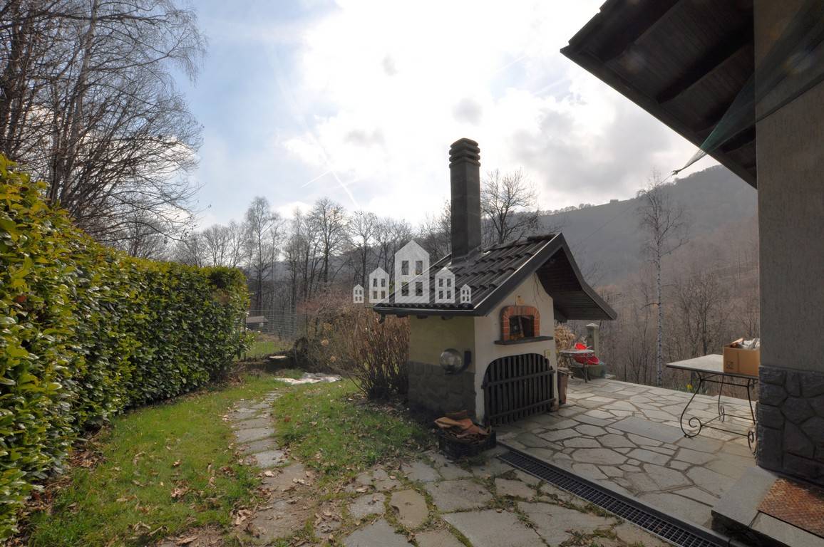 Casa indipendente in vendita a Alpette, Nero