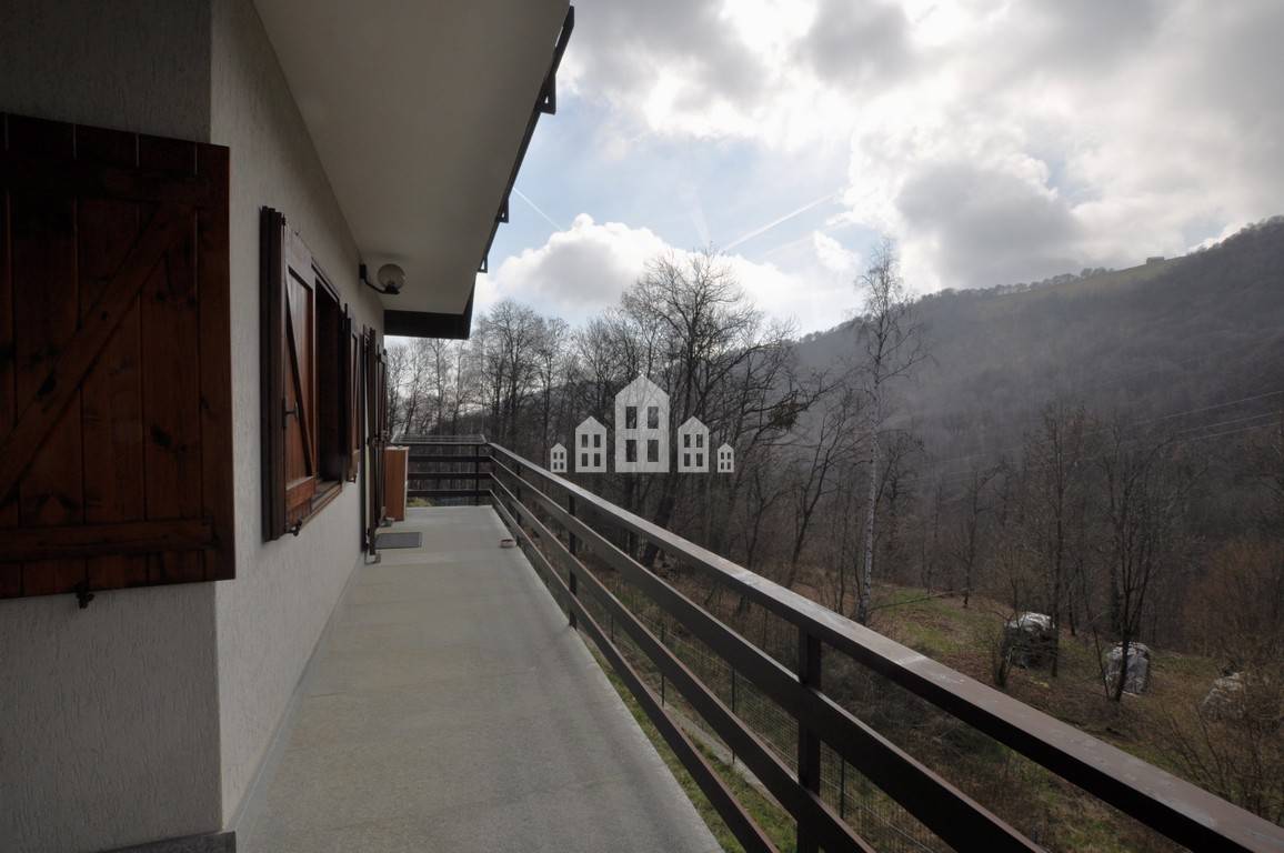 Casa indipendente in vendita a Alpette, Nero