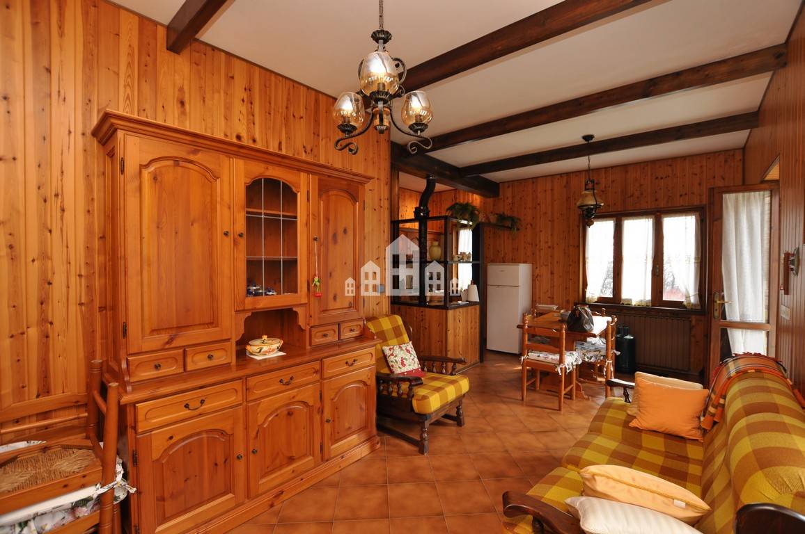 Casa indipendente in vendita a Alpette, Nero