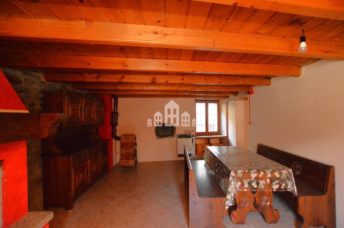 Casa semindipendente in vendita a Arnad, Ville