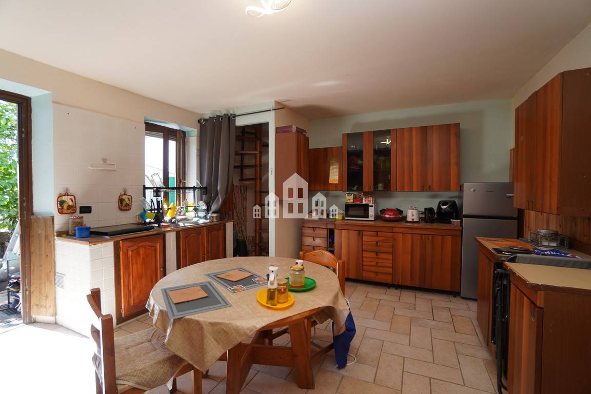 Casa semindipendente in vendita a Chiesanuova