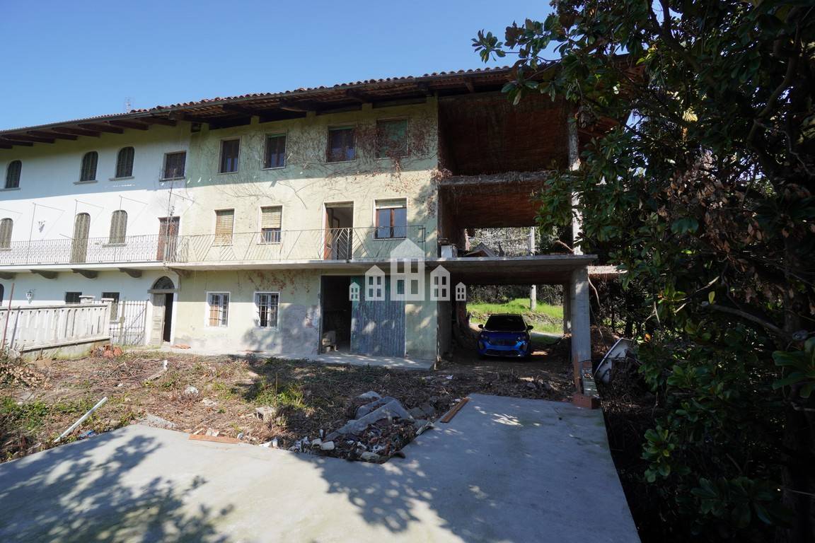 Casa semindipendente in vendita a Castellamonte, Spineto