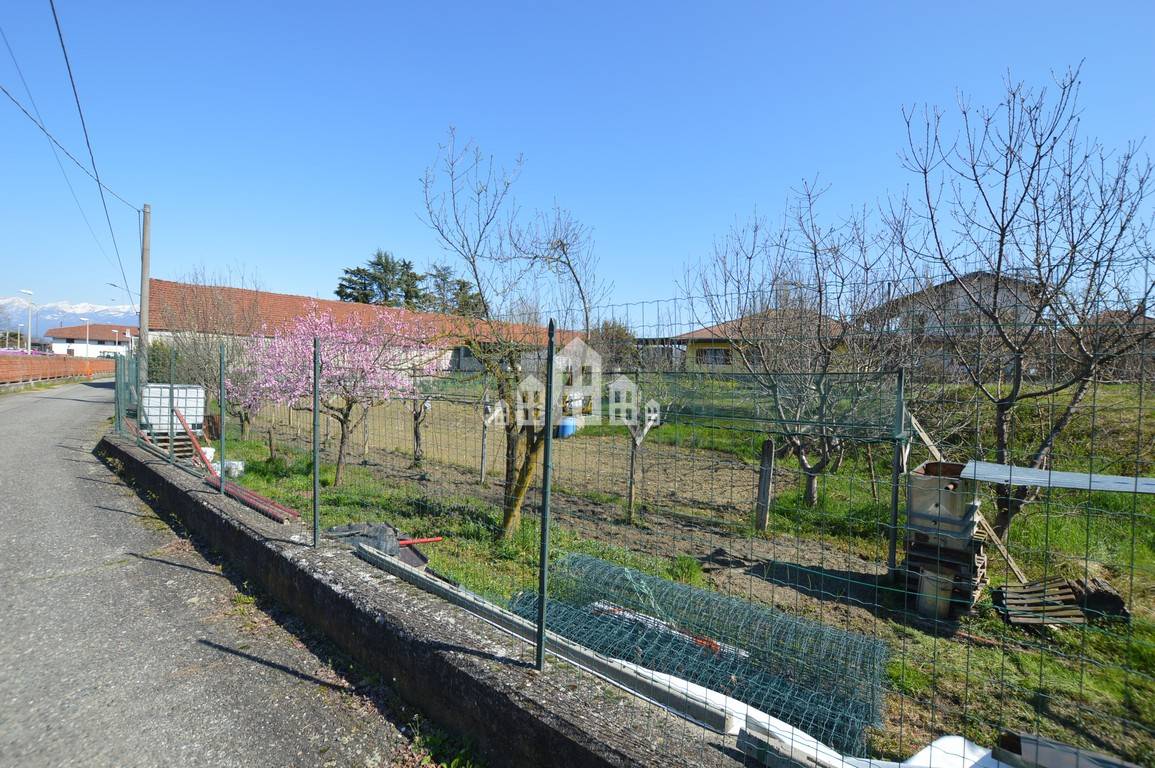 Terreno edificabile in vendita a Strambino