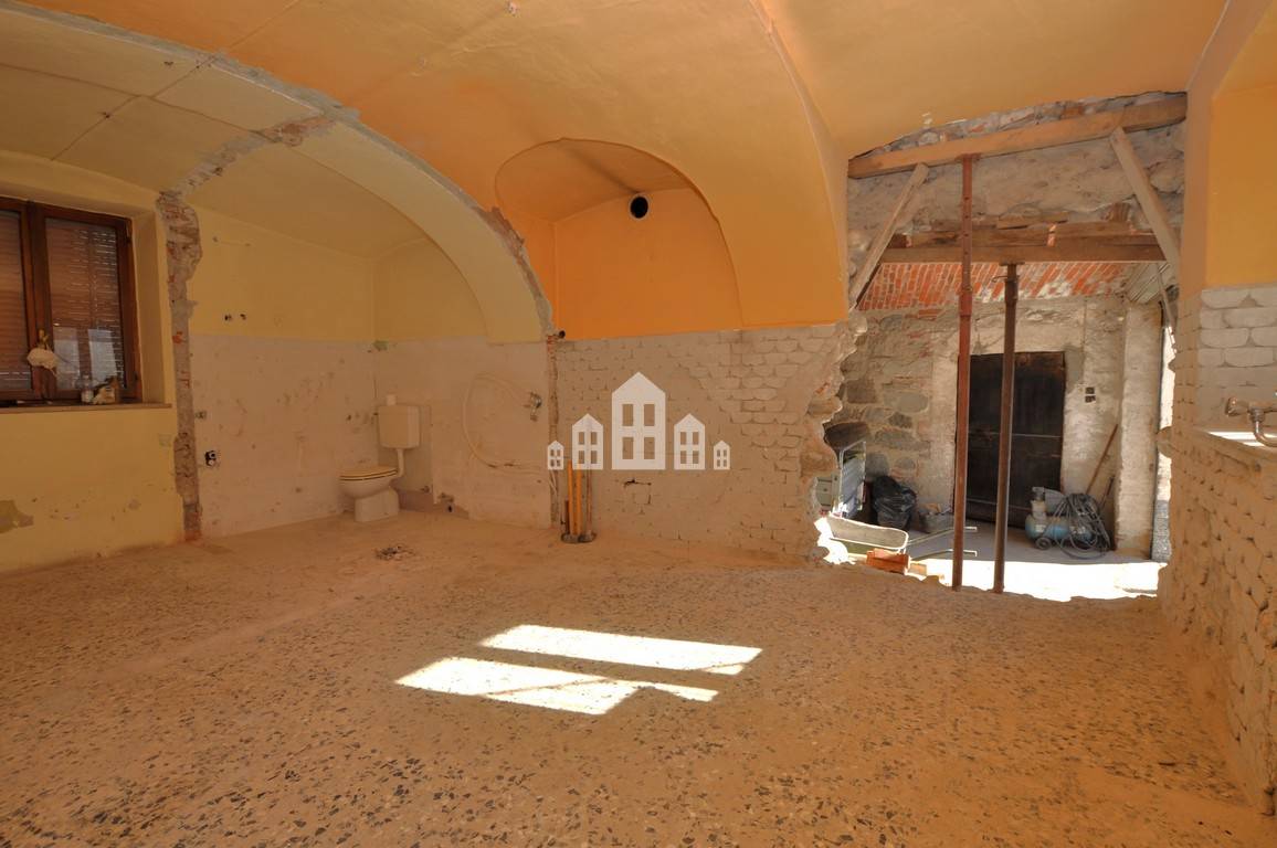 Casa semindipendente in vendita a Rivarolo Canavese, Vesignano