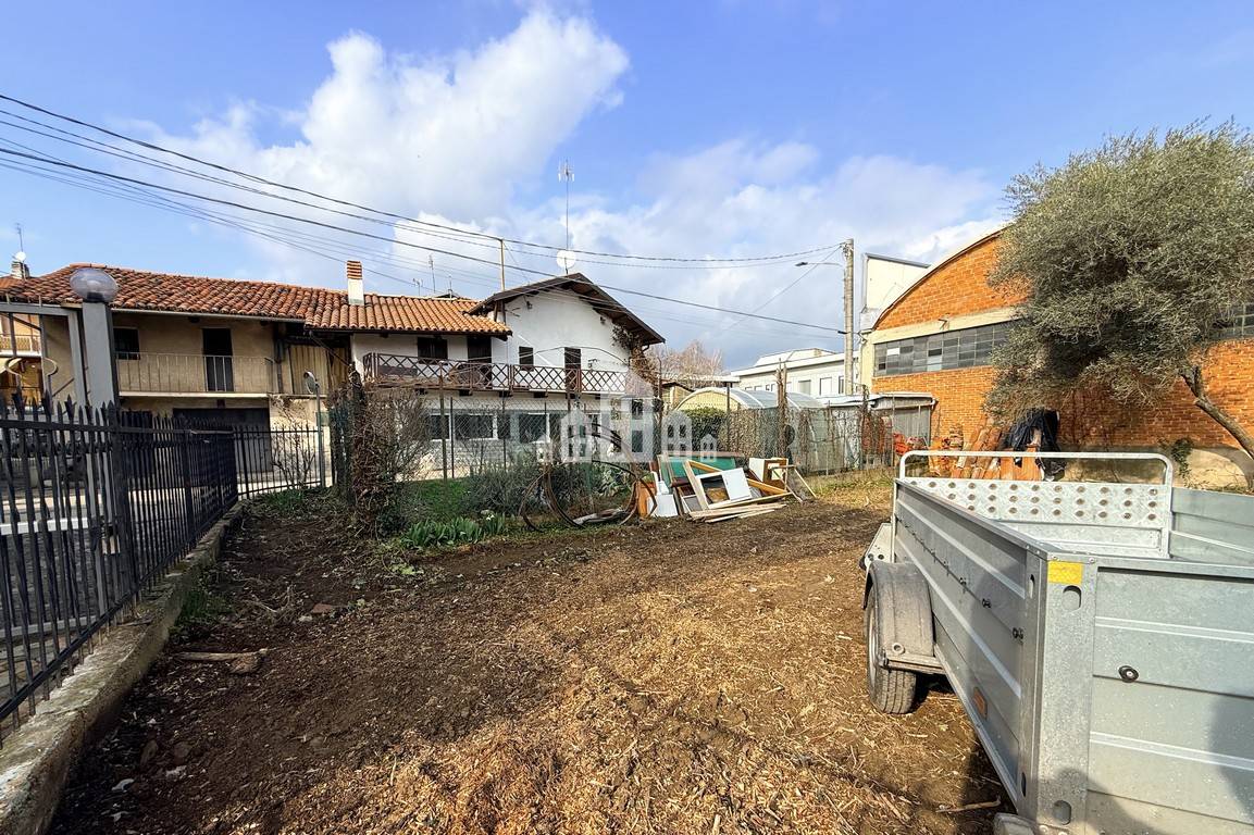 Casa semindipendente in vendita a Rivarolo Canavese, Vesignano