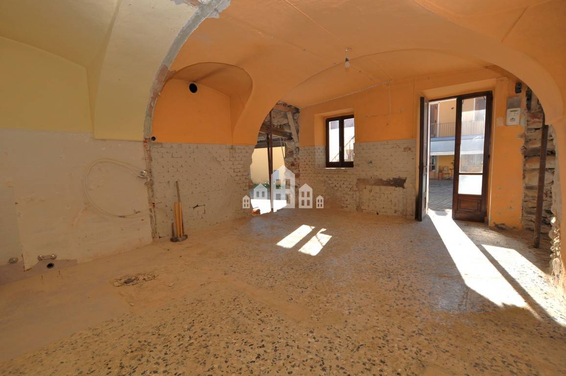 Casa semindipendente in vendita a Rivarolo Canavese, Vesignano