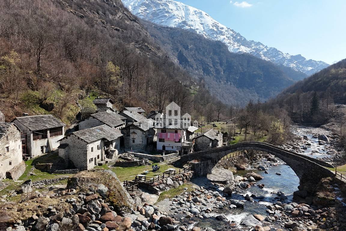 Rustico in vendita a Traversella