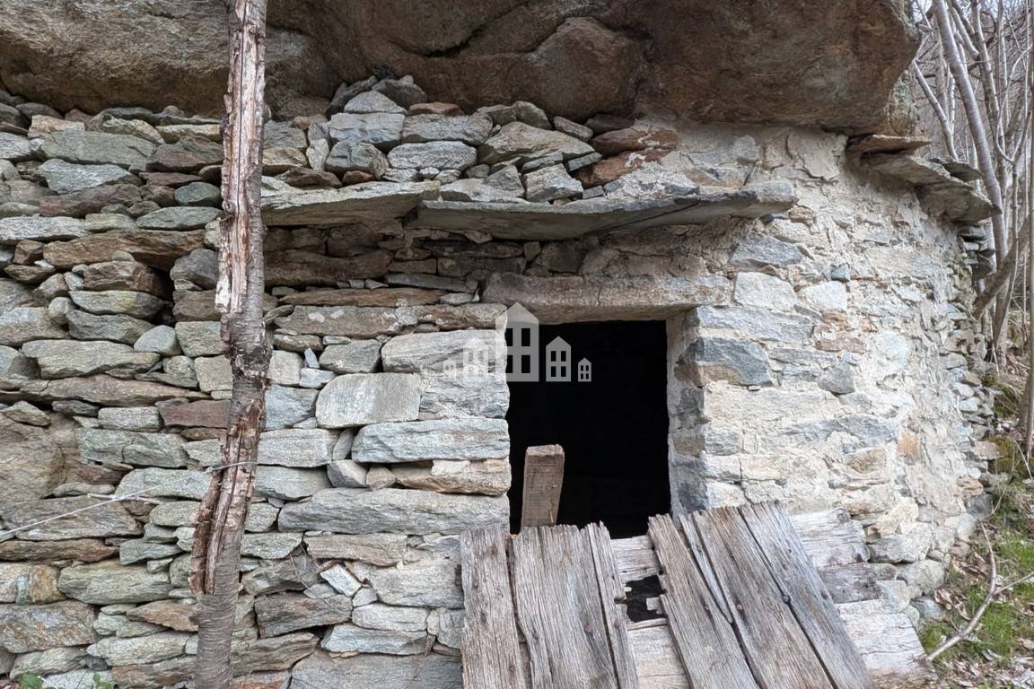 Rustico in vendita a Traversella