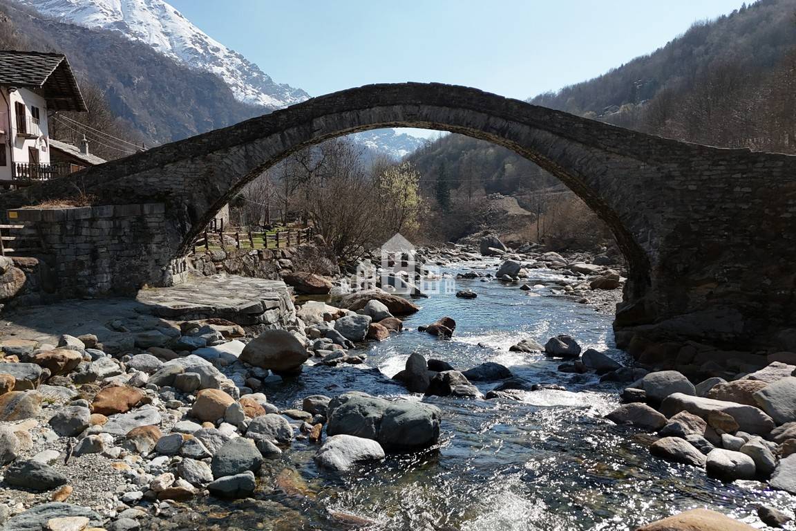 Rustico in vendita a Traversella