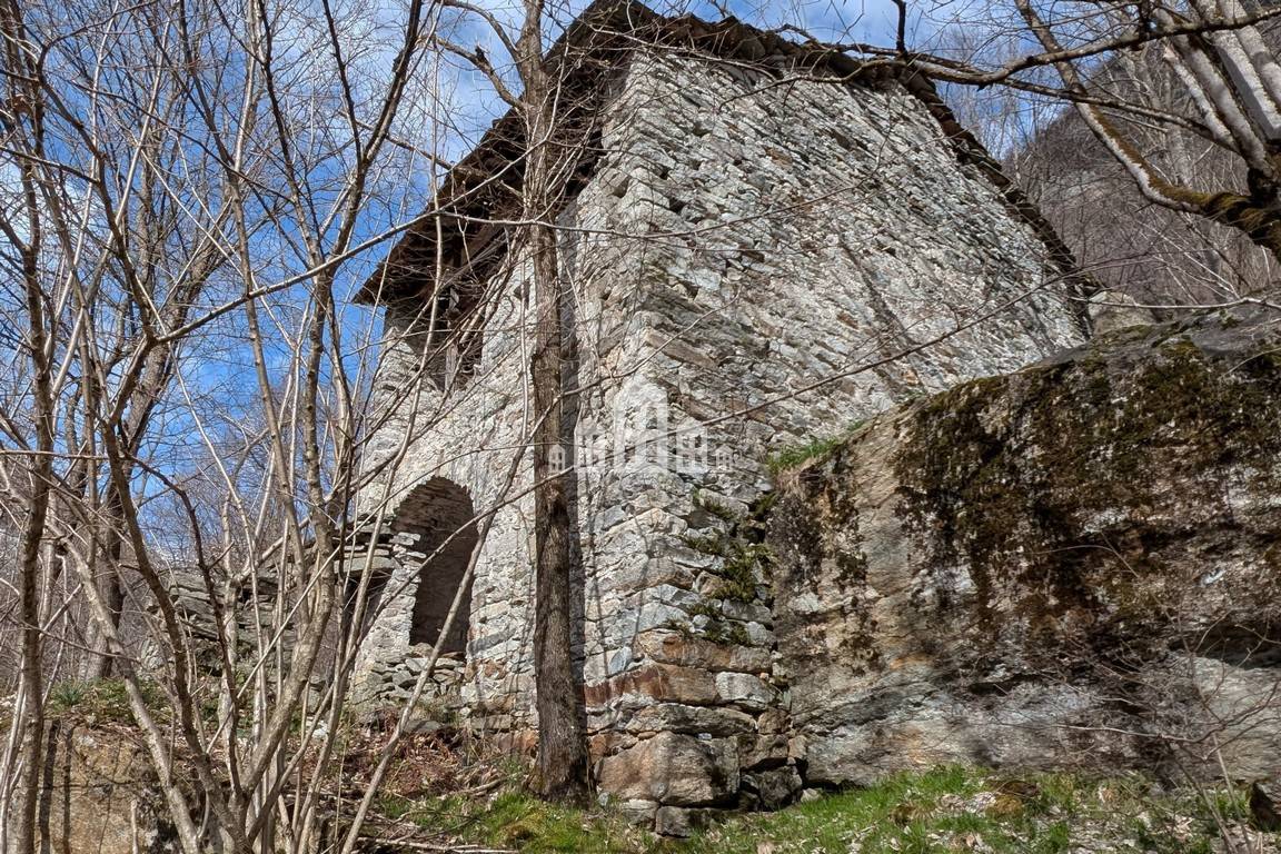 Rustico in vendita a Traversella