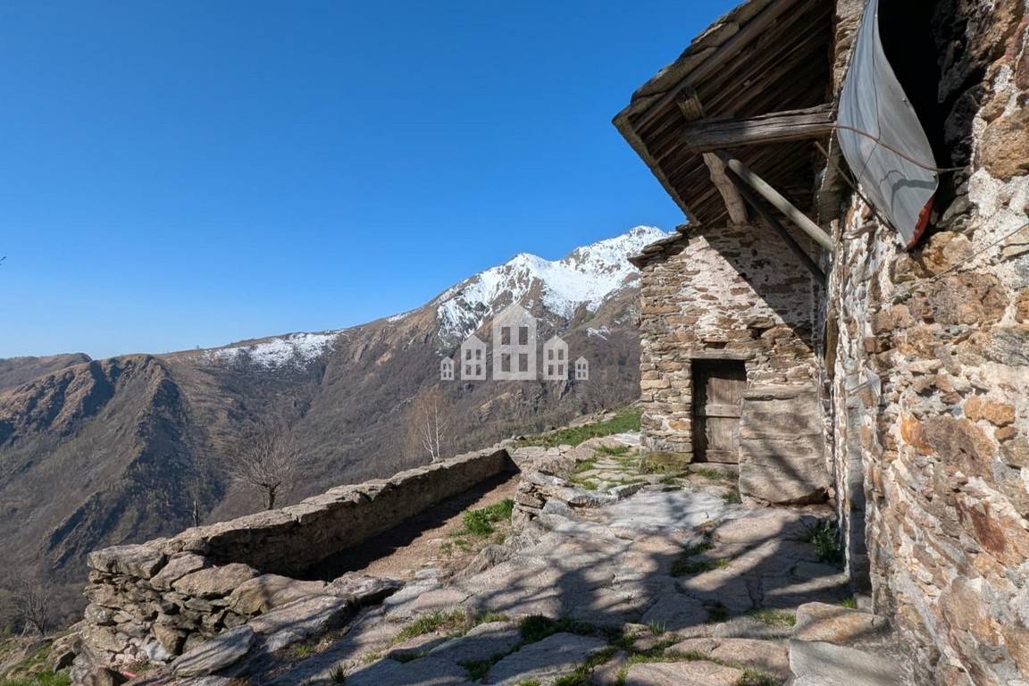 Rustico in vendita a Valchiusa, Inverso